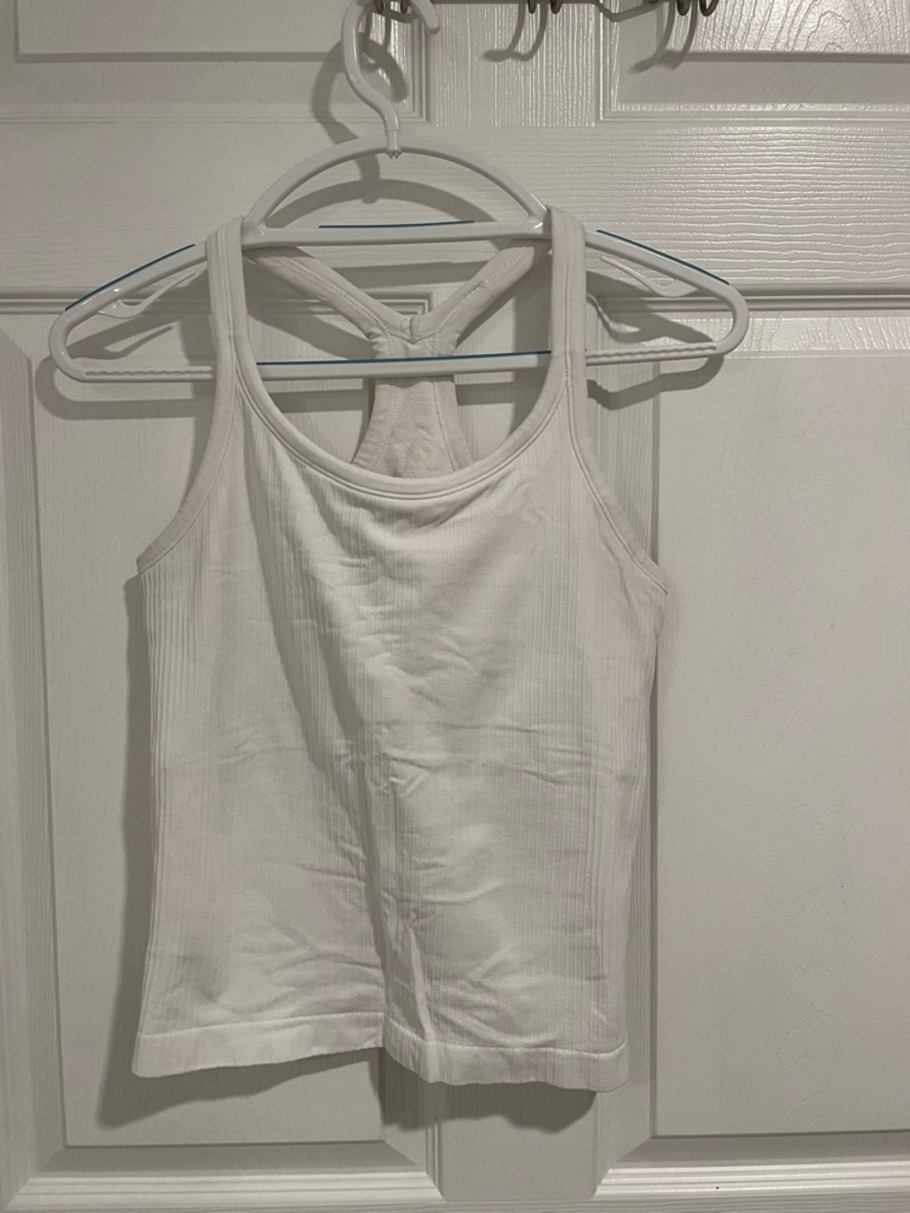 Lot of 6 racerback built in bra tops size L - Picture 10 of 13